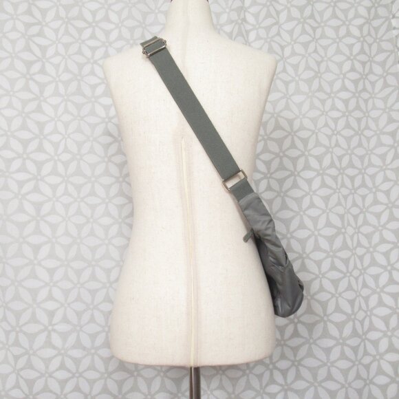 Vintage Volcom Crossbody Messenger Bag Purse - Picture 2 of 12